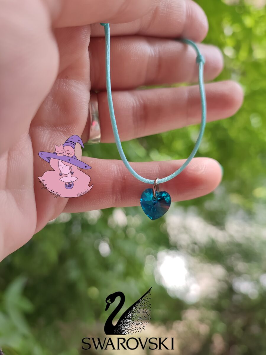 Гривна със сърчице Swarovski Blue Zircon AB